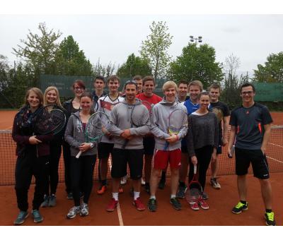 Ski Sportkurs spielt Tennis 2015